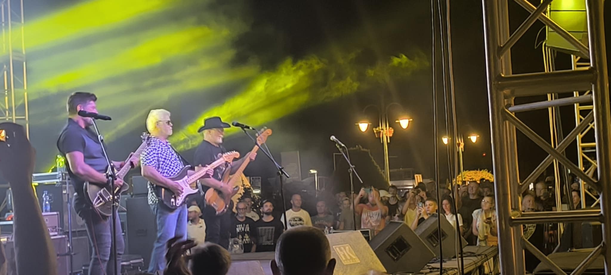 YU grupa na Velikogradištanskoj gitarijadi 