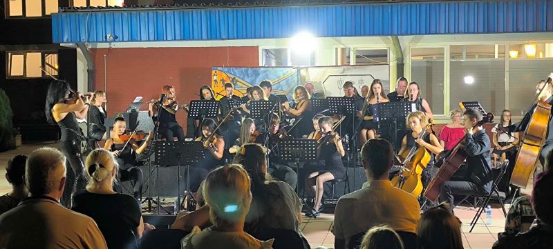 Orkestar „Gvardija“ održao koncert u Kostolcu