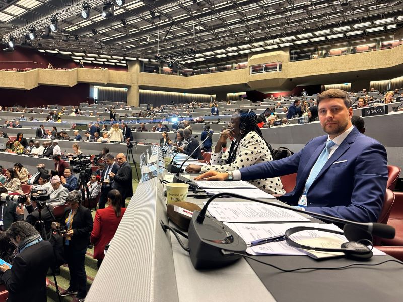 Naslovna Fotografija