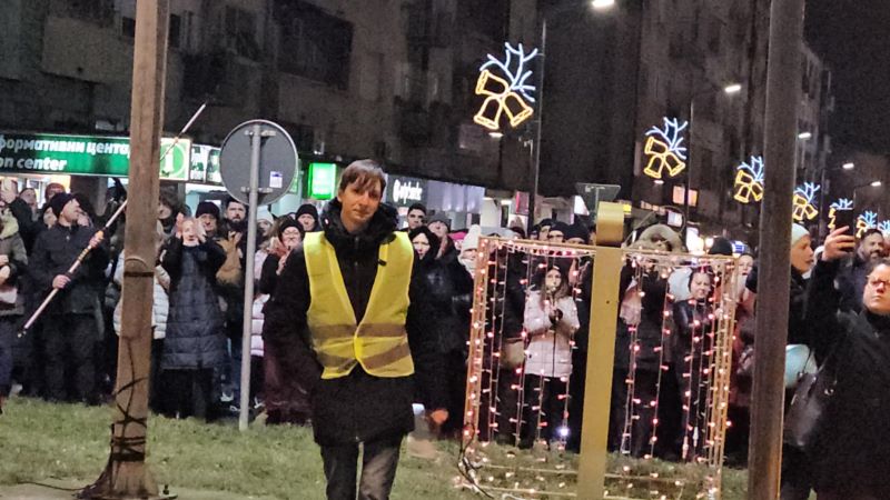 Danas su maturanti držali čas u Požarevcu 13 Govor maturantkinje u Akciji pod nazivom „Školski čas u zadnji čas“