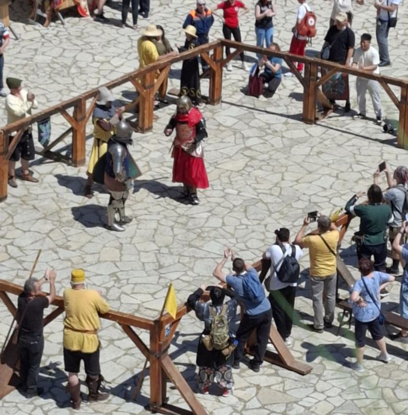 2f8352ef e980 4307 8b1f a28838e93f5d