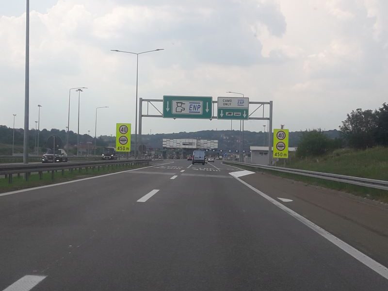 AUTO PUT NAPLATNA RAMPA rotated