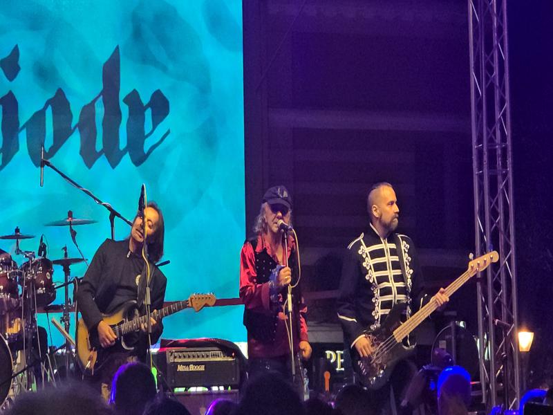 20250903 221402 800x600 1