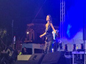 20250906 221200 800x600 1