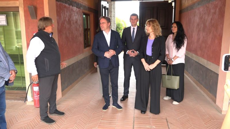 34a8ff43 f14f 400a 819f 4401f7b6498c