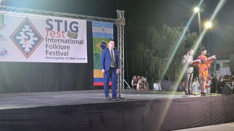 6f104dbe 4c3a 4586 b263 28966b8764ce