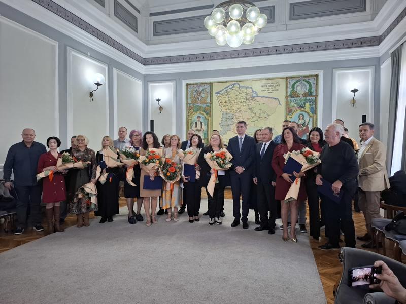 20251112 122126 800x600 1