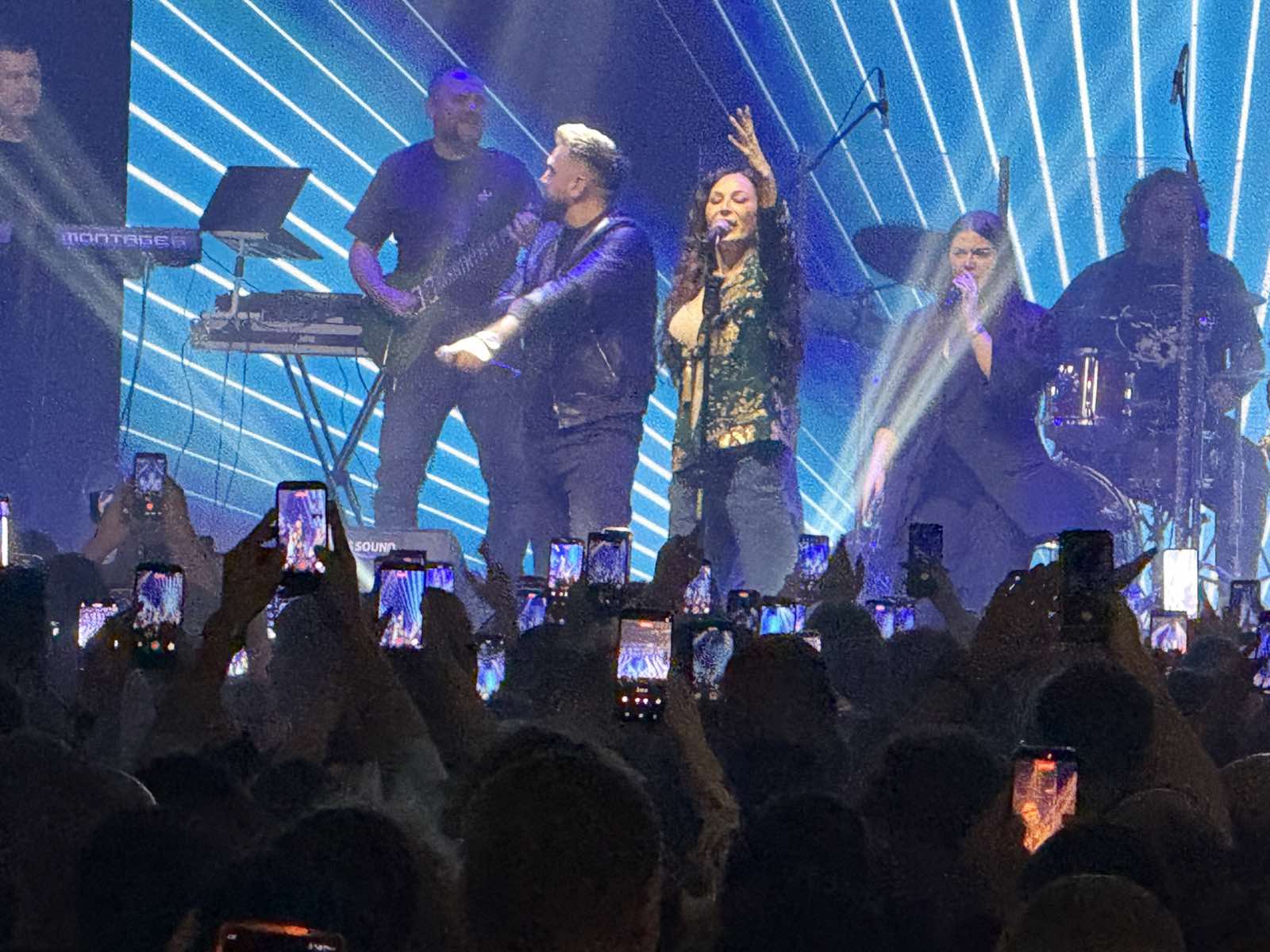 Ovacije i hitovi: Ceca napravila spektakl u Požarevcu