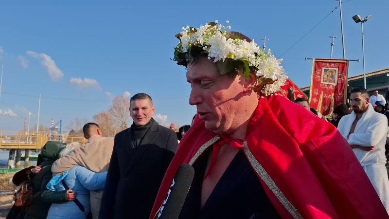 Bogojavljensko plivanje okupilo hrabre učesnike na Topoljaru