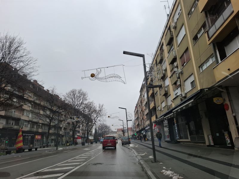 ULICA CENTAR GRAD ZIMA VREME