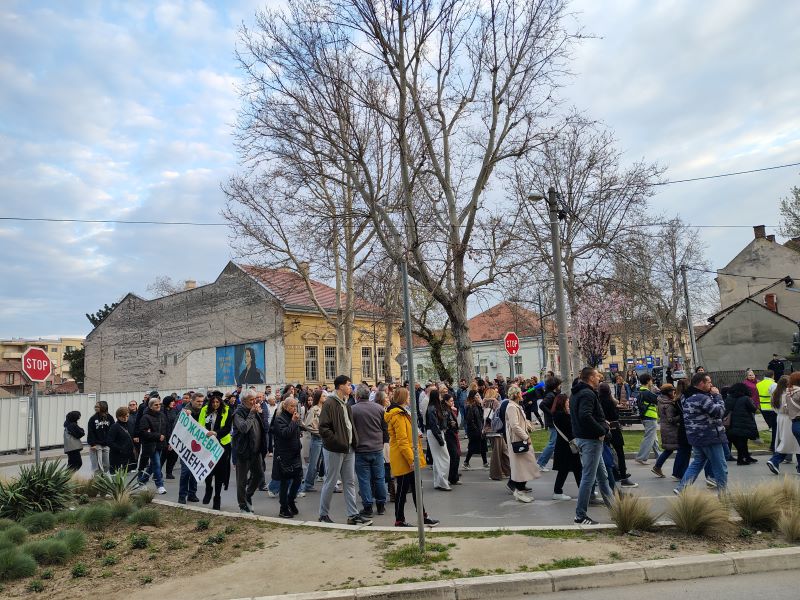 Po studentu se godina poznaje 04