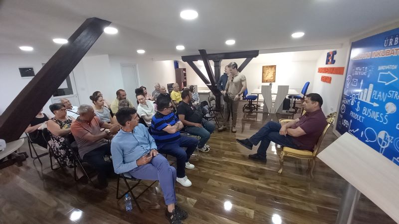 Forum Roma Srbije u Požarevcu: Besplatna psihosocijalna i pravna podrška za Rome i druge ugrožene grupe 5 Učesnici na projektu „Siguran prostor za inkluziju“, čiji je cilj pružanje psihosocijalne i pravne podrške pripadnicima romske zajednice, ali i svim drugim društveno ugroženim grupama.