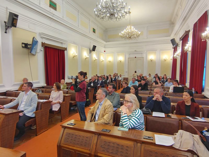 Učesnici okruglog stola o Teritorijalnoj strategiji urbanog područja Grada Požarevca i opština Braničevskog okruga