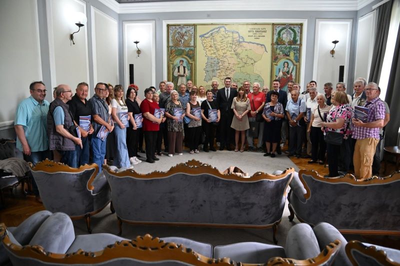 Energetska efikasnost Požarevac – dodela ugovora za subvencije građanima u Gradskoj upravi.