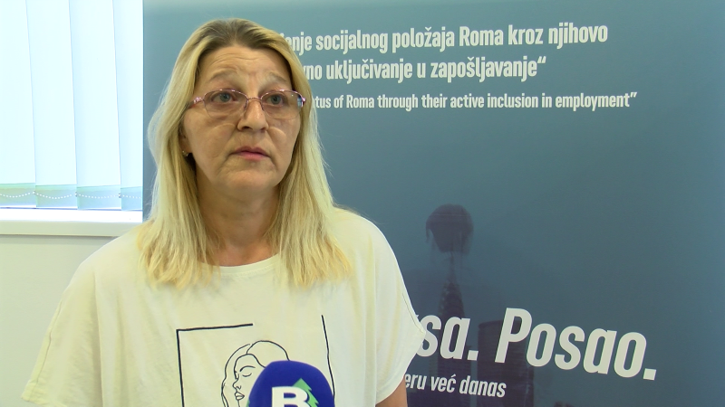 U Boru održani „Dani romske karijere“: Podrška zapošljavanju, obrazovanju i preduzetništvu 10 Ana Marija Radovanović obraća se učesnicima na manifestaciji „Dani romske karijere“ u Boru.