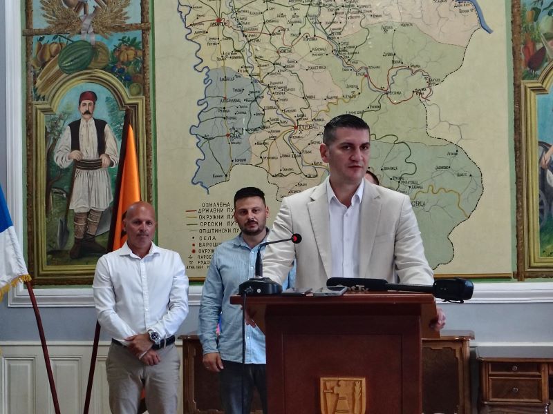 U Požarevcu najavljeno Prvenstvo Srbije u plivanju – Pavlović: Takmičenje od nacionalnog značaja i velika promocija grada 4 Gradonačelnik Požarevca Saša Pavlović obraća se medijima na konferenciji povodom Prvenstva Srbije u plivanju u juniorskoj i apsolutnoj kategoriji.
