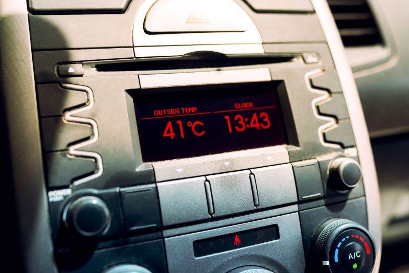 Sunčano vreme i visoke temperature tokom toplotnog talasa u Srbiji.