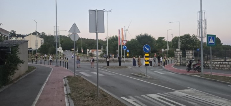 16.minuta tisine u Kostolcu, 01.08.2026. povodom tragedije u Novom Sadu