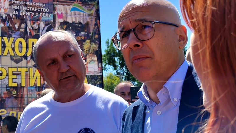 Miloš Vučević u poseti manifestaciji Dani proje i sira u Medveđici