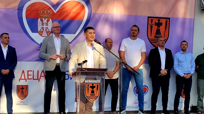 Deca Srbije u Požarevcu: Sport, prijateljstvo i zajedništvo 6 Gradonačelnik Požarevca Saša Pavlović na otvaranju manifestacije Deca Srbije