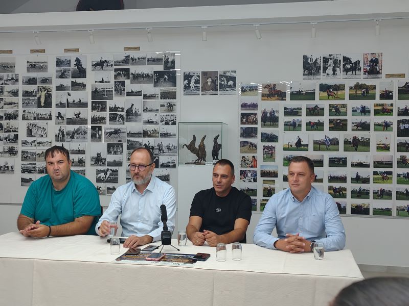 Predstavnici Sportskog centra Požarevac, Konjičkog društva „Knez Mihailo“ i Ergele „Ljubičevo“ na konferenciji za medije