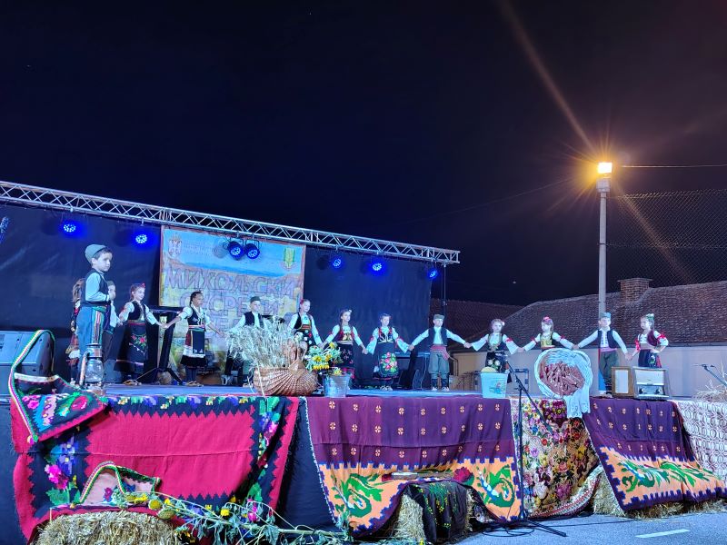 Najmlađi Folklorni ansambl na manifestaciji Miholjski susreti sela Šapine
