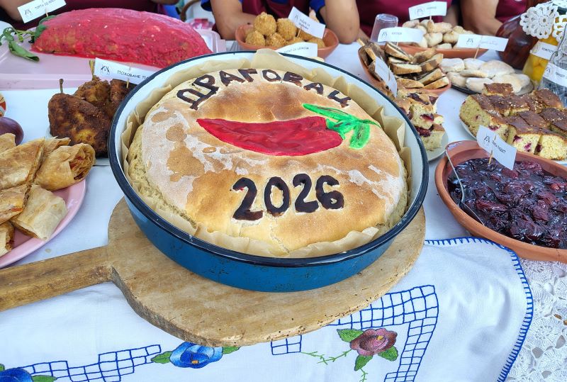 Pogača na manifestaciji Običaji i tradicija našeg naroda u Dragovcu