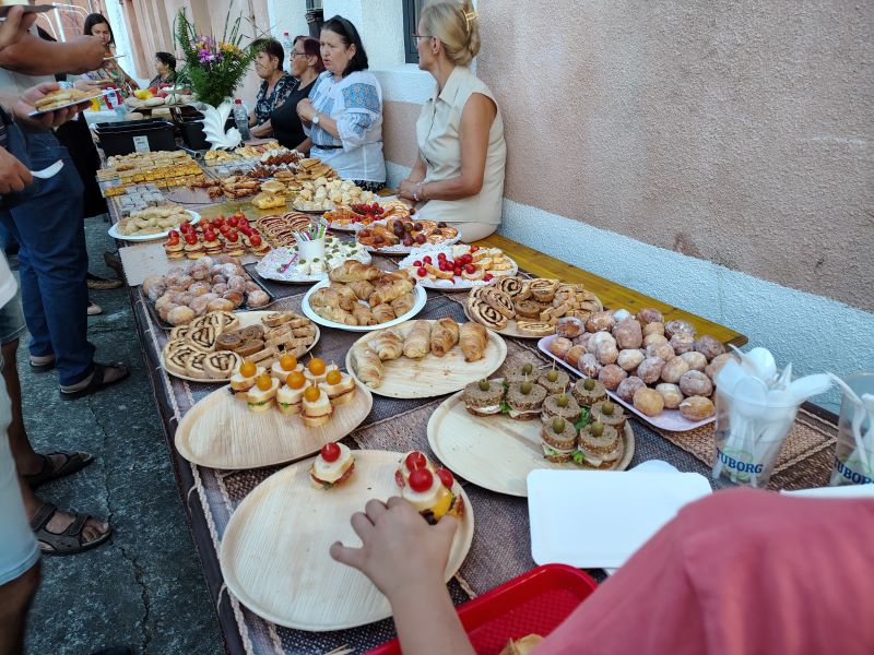 Domaća slana i slatka jela koje su pripremile kobiljske domaćice
