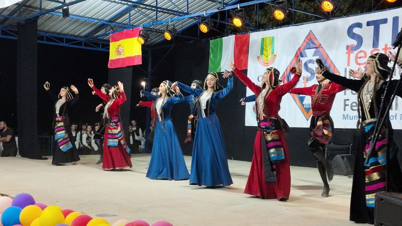 Folklorni ansambl iz inostranstva nastupa na STIG FESTU 2026