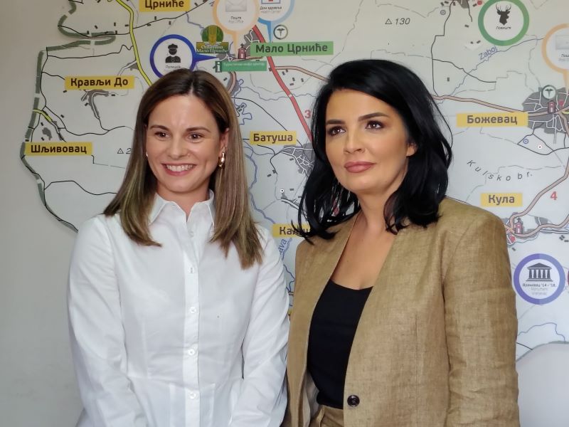 Državna sekretarka Milena Popović u poseti Malom Crniću: Male opštine treba da budu na turističkoj mapi Srbije 16 Milena Popović i Tanaj Sarić u Malom Crniću bila u razgovoru o razvoju turizma