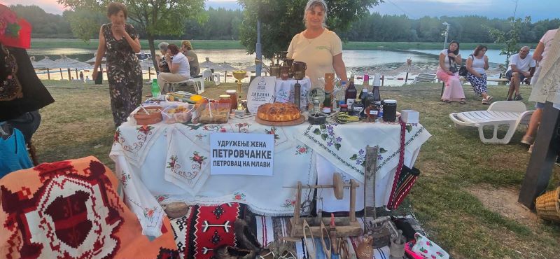 Kostolački kotlić 2026 okupio brojne takmičare i posetioce – Rada Manojlović priredila spektakl na Topoljaru 12 Udruženje žena na manifestaciji Kostolački kotlić u Kostolcu