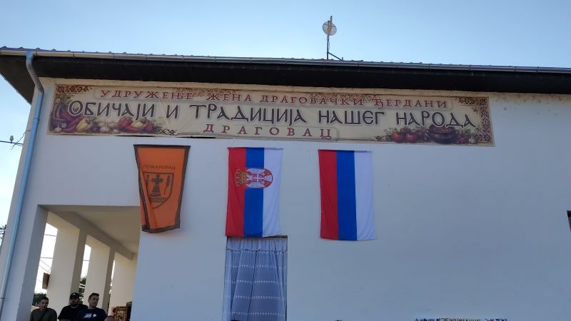 Satarašijada u Dragovcu okupila meštane i goste, Vučević o Požarevcu, Pavlović o ulaganjima u sela (FOTO) 19 Najava manifestacije Običaji i tradicija našeg naroda u Dragovcu