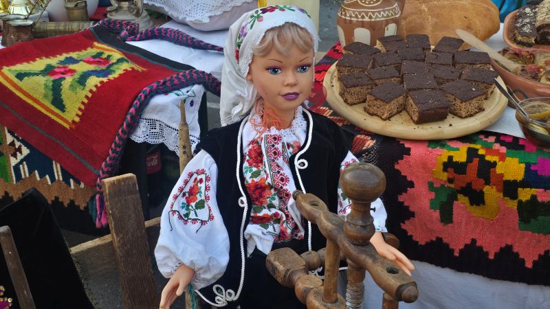 Čuvari tradicije kroz generacije okupili 21 udruženje žena u Kličevcu 74
