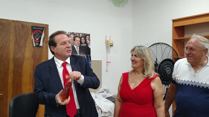 Bogoljub Karić otvorio kancelariju Pokreta snaga Srbije u Požarevcu: PSS najavljuje samostalan izlazak na izbore 9 Bogoljub Karić u Požarevcu povodom otvaranja kancelarije PSS