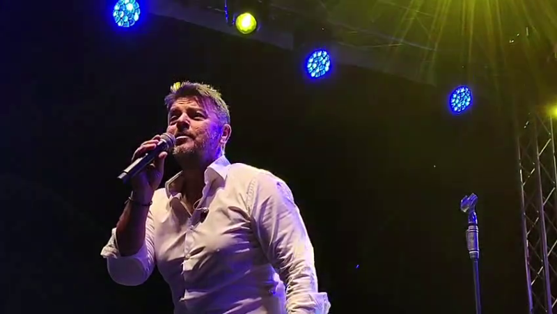 Boris Režak i Tijana Bogićević priredili muzički spektakl u Požarevcu 6 Boris Režak tokom koncerta u Požarevcu pred brojnom publikom