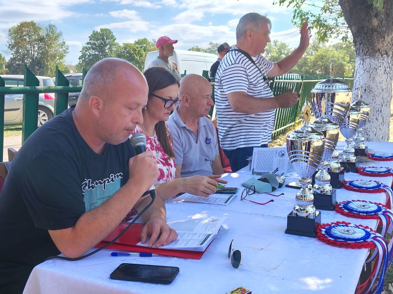 Međunarodna izložba konja održana u Požarevcu: Oko 80 grla pred sudijskom komisijom 7 Sudije ocenjuju grla na međunarodnoj izložbi konja u Požarevcu