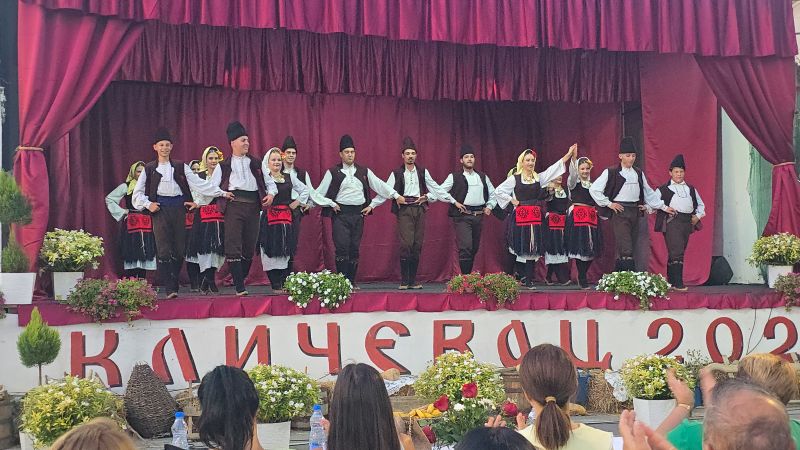 Čuvari tradicije kroz generacije okupili 21 udruženje žena u Kličevcu 44 KUD Mladost Poljana