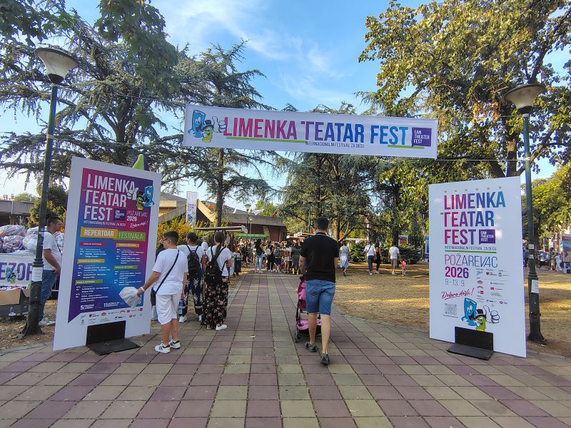 Limenka Teatar Fest počeo u Požarevcu: Pet limenki za ulaznicu, devet predstava iz šest zemalja 17 Otvaranje Limenka Teatar Festa u Požarevcu