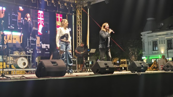 Moby Dick na nastupu povodom otvaranja 63.LJKI u Požarevcu