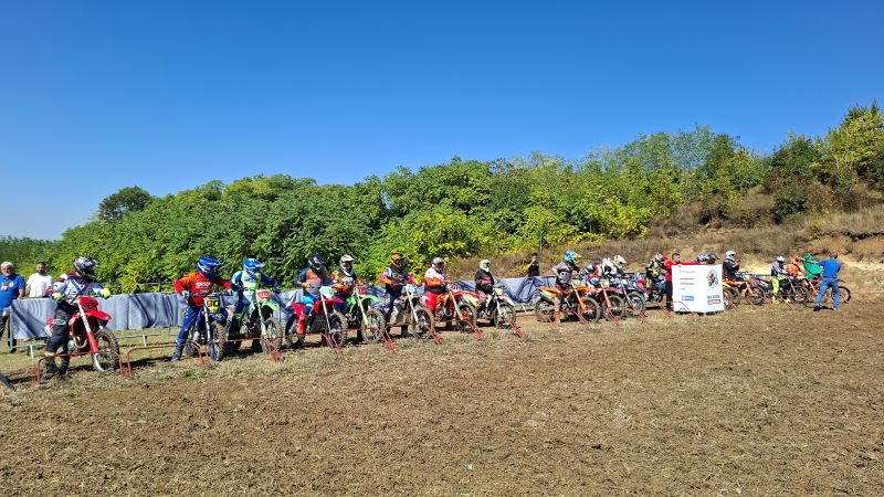 Nagrada Požarevac 2026 – Vatreni odbranili đampionsku titulu i ostali prvaci Srbije u moto-krosu 4 Moto kros trka Nagrada Požarevca 2026 na stazi MX Park Bukovik