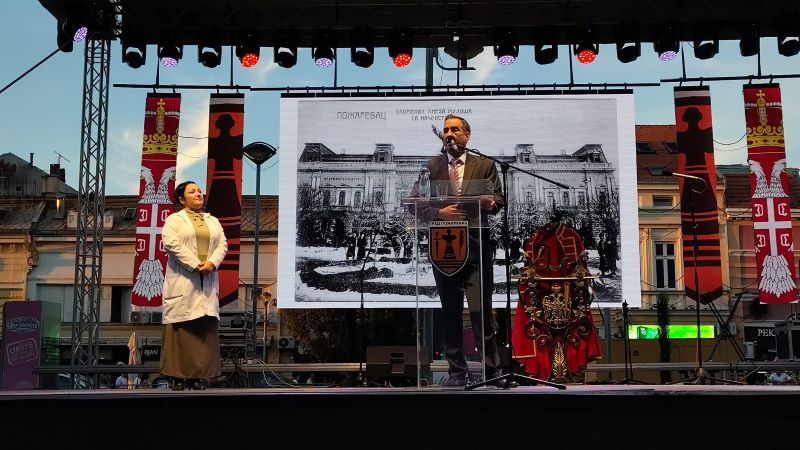 Svečanim defileom otvorene 63. Ljubičevske konjičke igre u Požarevcu (FOTO) 37 Pavle i Kiri na otvaranju 63. Ljubičevskih konjičkih igara