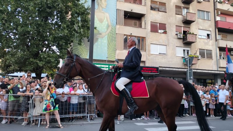 Svečanim defileom otvorene 63. Ljubičevske konjičke igre u Požarevcu (FOTO) 32 Komandant parade Rade Milovanović na 63. ljki