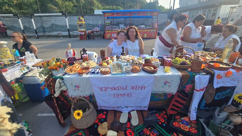 Čuvari tradicije kroz generacije okupili 21 udruženje žena u Kličevcu 63 Uz Mlavski narcisi Drmno na manifestaciji Cuvari tradicije u Klicevcu