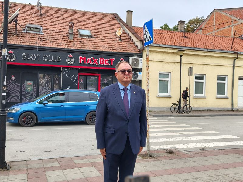 Državni sekretar Zoran Antić položio venac povodom Dana oslobođenja Požarevca.