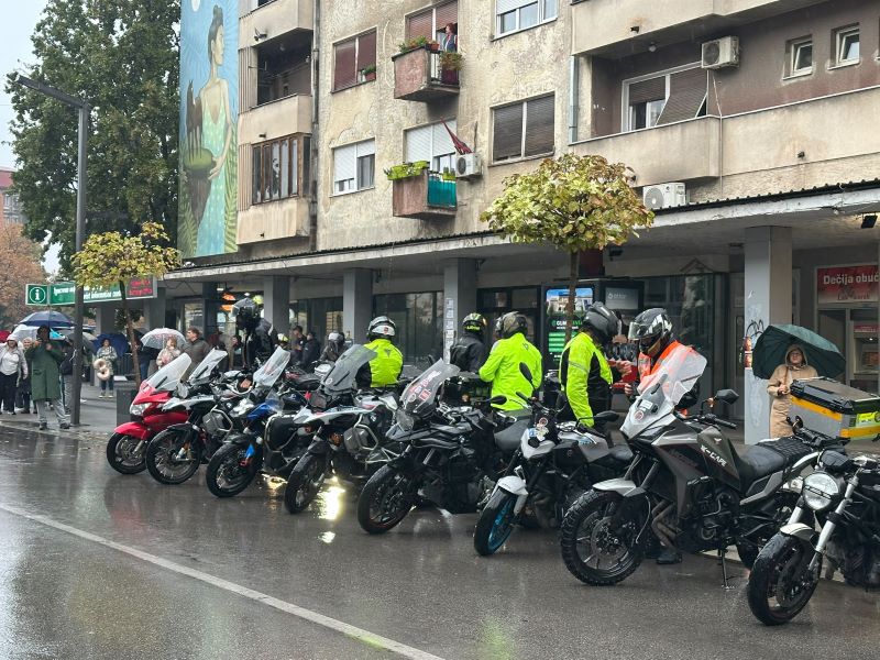 Predizborni skup liste„Studenti pobeđuju“ u Požarevcu: Govorilo se o zagađenju, zdravstvu i obrazovanju 14 Bajkeri na skupu u Požarevcu