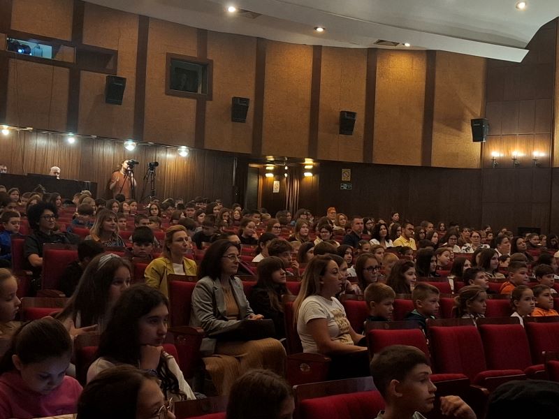 "Blago Srbije" okupilo poznate ličnosti i mlade u Požarevcu: „Oni su dragulji Srbije“ 7 Ulenici na Manifestaciji Blago Srbije