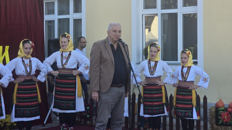 ČEŠLJEVOBARSKI SUSRETI 2026: Zatonje sveukupni pobednik manifestacije koja čuva tradiciju i narodne običaje 59 Dragan Milić obraćanje na Češljevobarskim susretima
