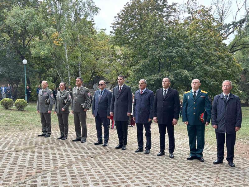 Požarevac obeležio Dan oslobođenja: Položeni venci i uručene Oktobarske nagrade 48 Polaganje venaca i odavanje počasti oslobodiocima Požarevca.