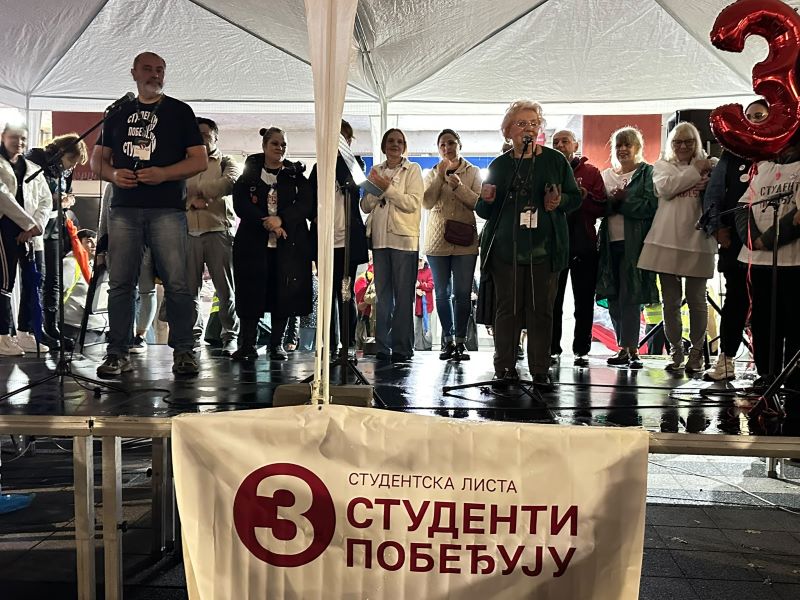 Predizborni skup liste„Studenti pobeđuju“ u Požarevcu: Govorilo se o zagađenju, zdravstvu i obrazovanju 21 Prof. Dr Nikola Cvetanović na skupu u Požarevcu