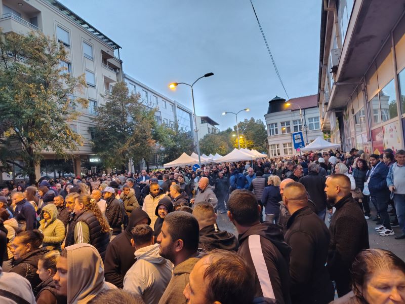 Predizborni skup liste „Aleksandar Vučić – Ujedinjena Srbija“ održan u Požarevcu 8 Veliki broj pristalica SNS na skupu u Požarevcu